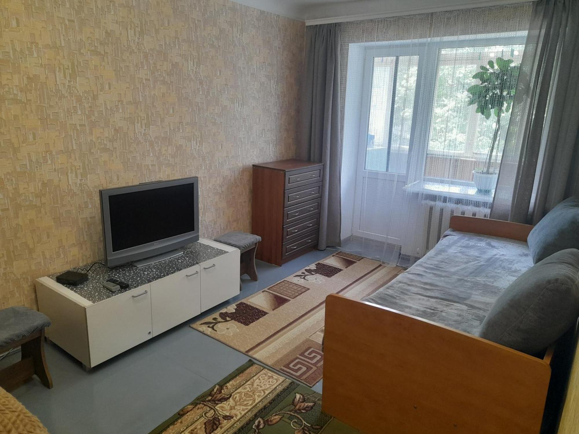 Квартира Біля Парку На Княгині Ольги 13 Rivne Esterno foto