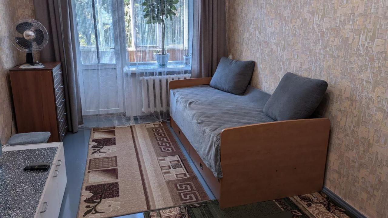 Квартира Біля Парку На Княгині Ольги 13 Rivne Esterno foto
